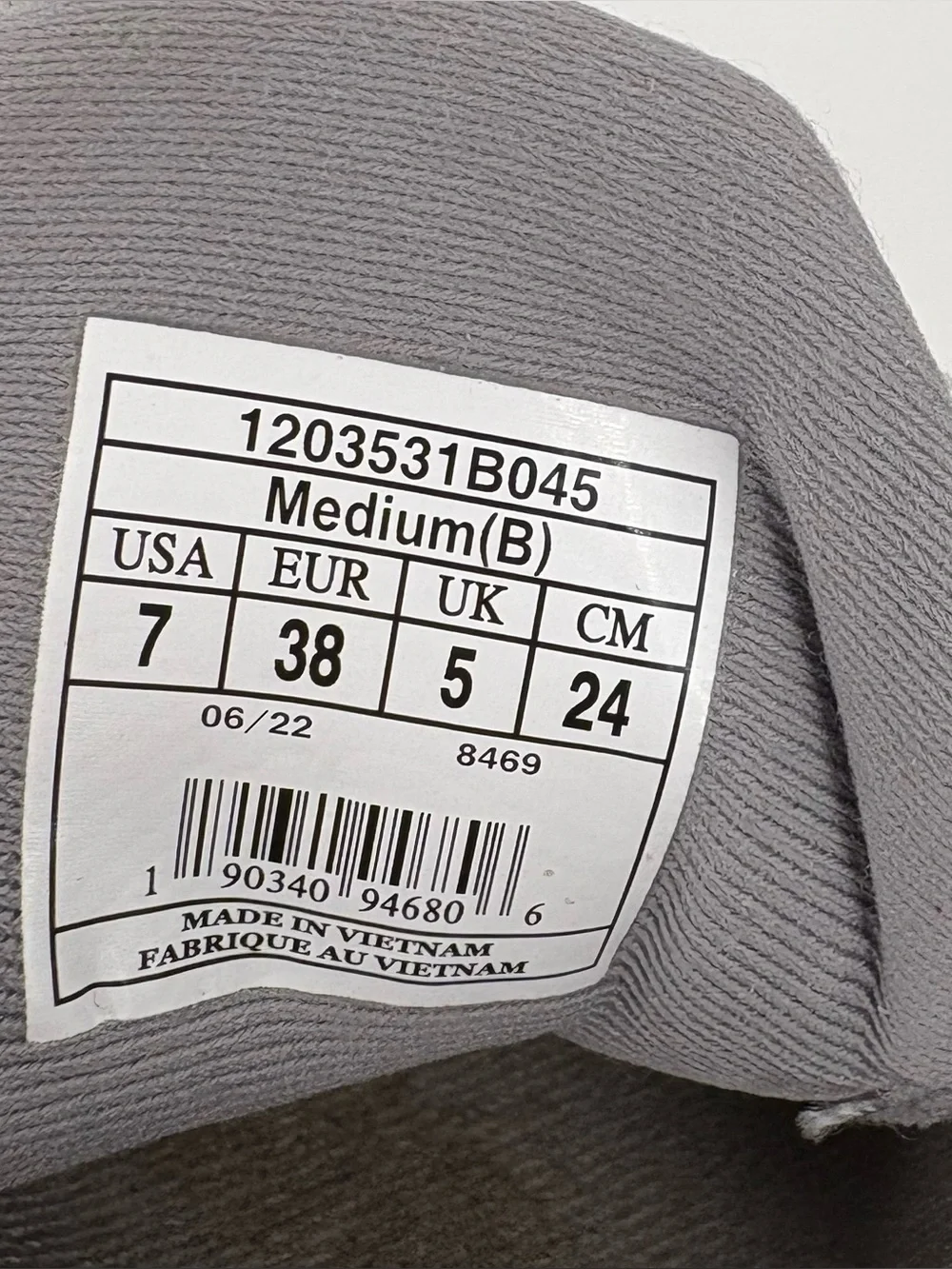 Brooks Adrenaline GTS 22 Running Shoes in Gray Women’s Size 7